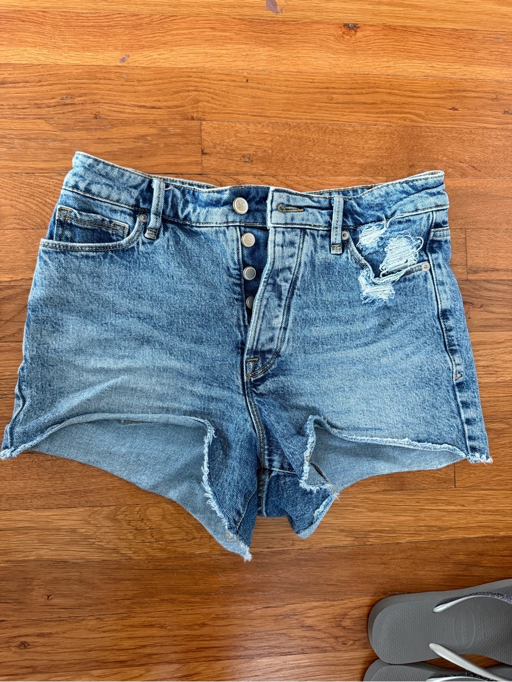 Good American Light Blue Button-Front Distressed Denim Shorts